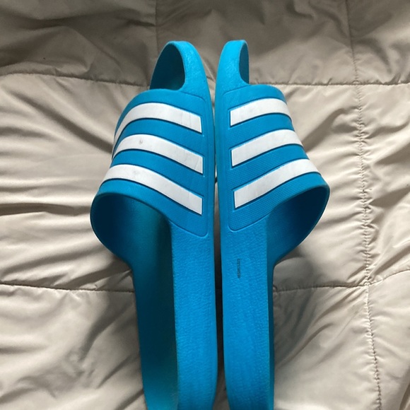 Adidas adilette Slides - Picture 3 of 6